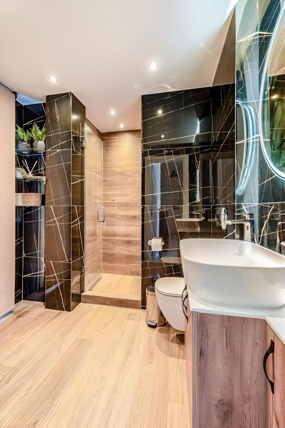 Elegant, Modern & Spacious Apartment In Thessaloniki With Balcony Eksteriør billede