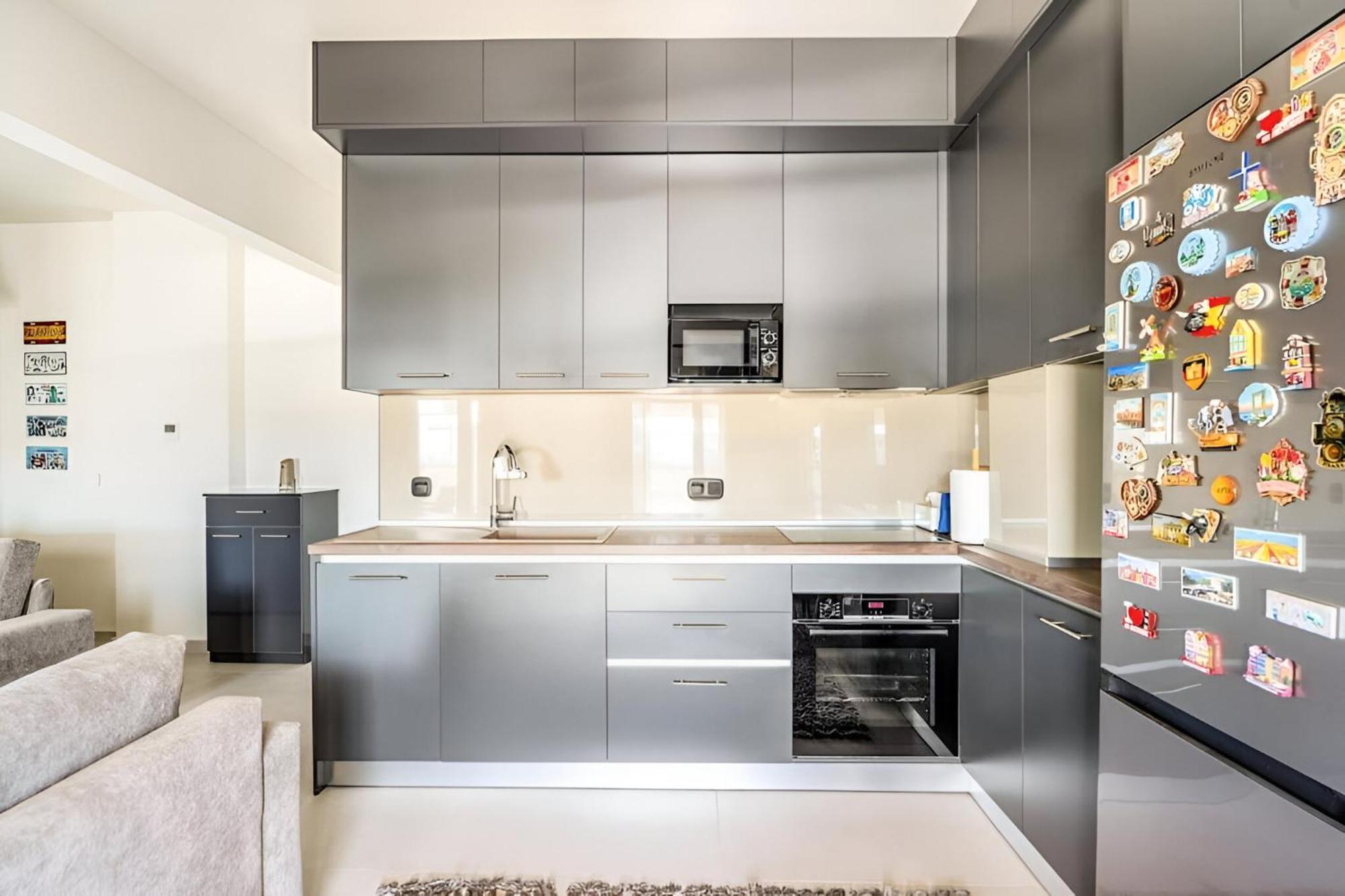 Elegant, Modern & Spacious Apartment In Thessaloniki With Balcony Eksteriør billede